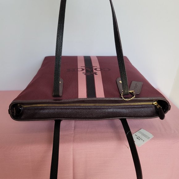 COACH Horse & Carriage Jacquard Fabric City Tote- Oxblood color ⭐ - Picture 6 of 16